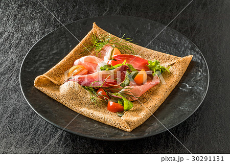 そば粉のクレープ ガレット galette French food そば粉のクレープ ガレット galette French food 30291131