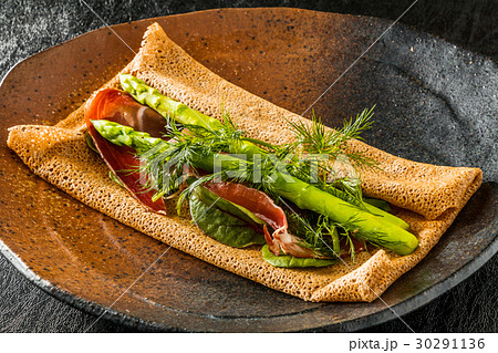 そば粉のクレープ　ガレット　 galette French food 30291136