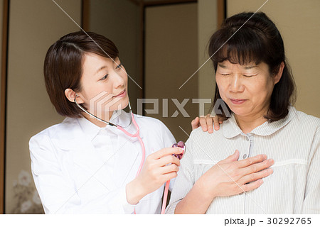 在宅医療 女性 医師 在宅医療 女性 医師 30292765