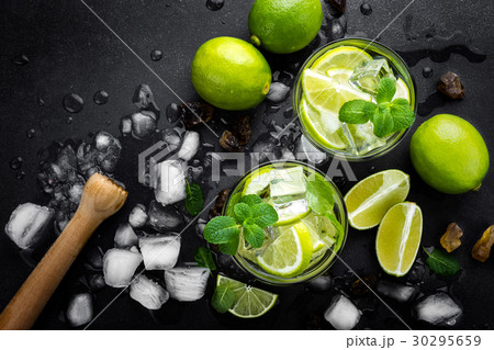 Refreshing mint cocktail mojito with rum and lime 30295659