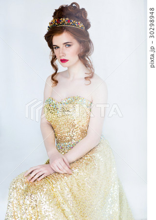 Beautiful redhaired fashion model posing Beautiful redhaired fashion model posing 30298948