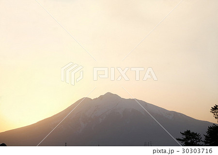 岩木山 30303716