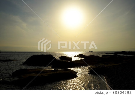 海岸の夕景・荒井浜海岸 30304592