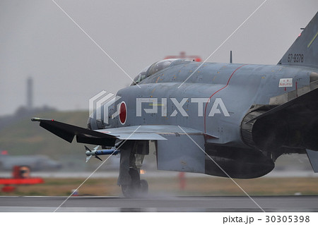 航空自衛隊  戦闘機   着陸   F-4EJ 30305398