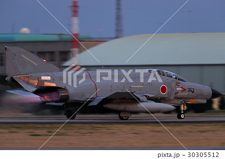 航空自衛隊  戦闘機   離陸    F-4EJ 30305512