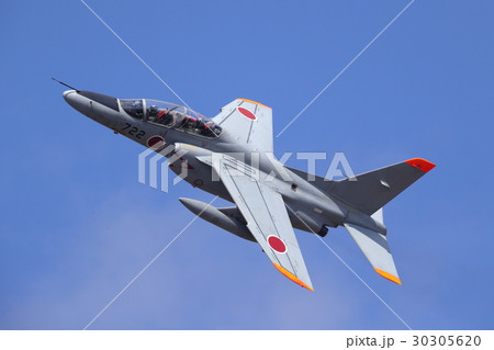 航空自衛隊  飛行機   練習機   離陸    T-4 30305620