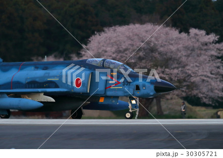 航空自衛隊  戦闘機   タキシング   RF-4E 30305721