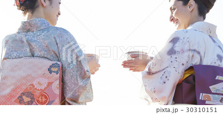 野点を愉しむ日本人女性と外国人女性 30310151
