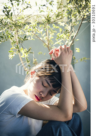 ボタニカル 女性ポートレート イノセント ボタニカル 女性ポートレート イノセント 30310691