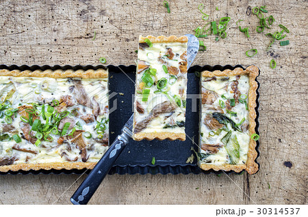 Mushroom Mozzarella Tart Mushroom Mozzarella Tart 30314537