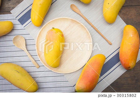 mango fruit on summer , sweet mango 30315802