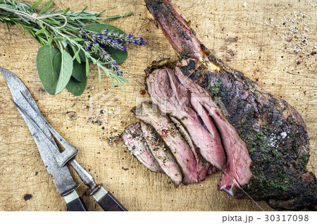 Barbecue Haunch of Venison 30317098