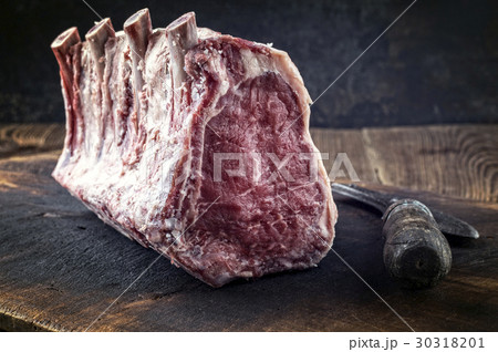 Dry Aged Raw Rib of Beef 30318201