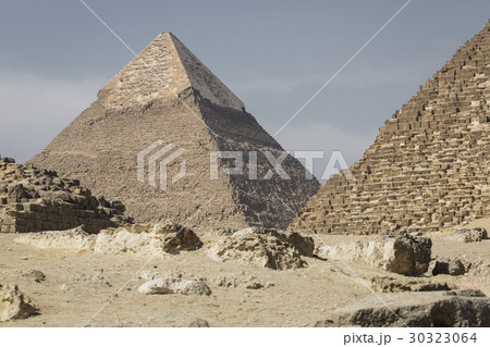 Great Egyptian pyramids in Giza, Cairo 30323064