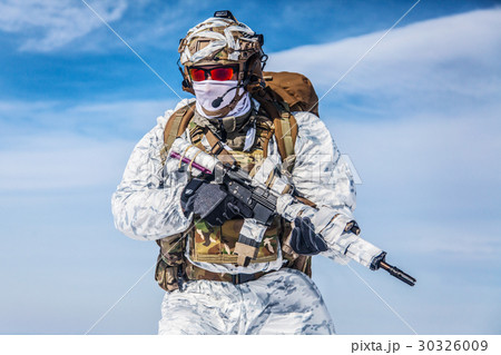 Winter arctic mountains warfare Winter arctic mountains warfare 30326009