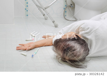 Elderly woman falling in bathroom because slippery surfaces 30326142