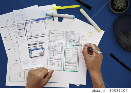 Graphic Designing Web Page Hands 30331102