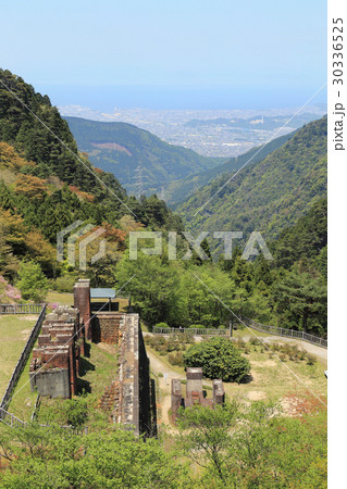 別子銅山の産業遺産「東平」索道停車場跡と新居浜市街遠望 別子銅山の産業遺産「東平」索道停車場跡と新居浜市街遠望 30336525