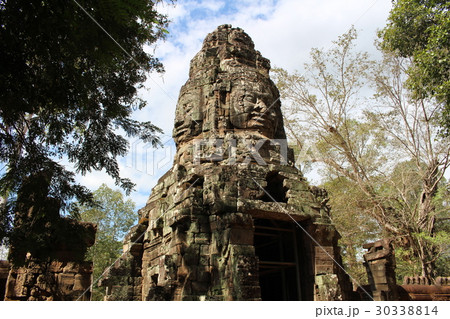 タ・プロム寺院の門 カンボジア アンコール遺跡群 タ・プロム寺院の門 カンボジア アンコール遺跡群 30338814
