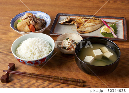 アジの干物の和定食 アジの干物の和定食 30344028