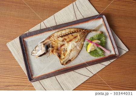 アジの干物 30344031