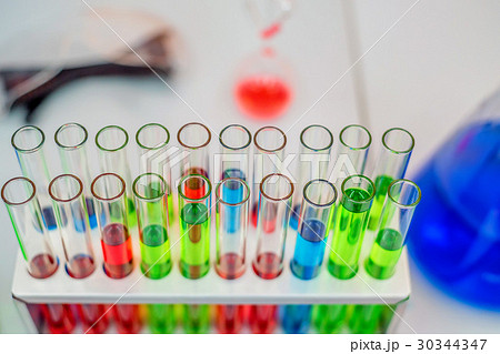 Laboratory test-tubes and retorts 30344347