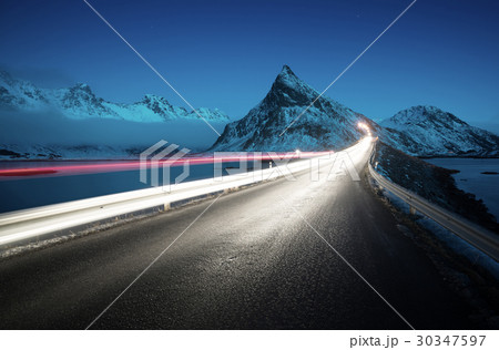 Olstind Mount. Lofoten islands, Norway 30347597