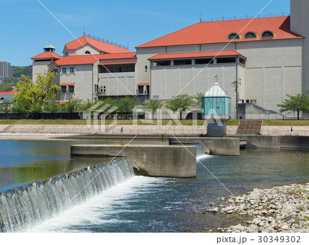 宝塚大劇場と武庫川観光ダム 30349302