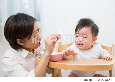 育児 30353821