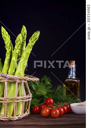 Fresh Asparagus Fresh Asparagus 30354065