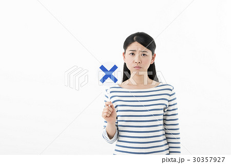 女性　バツマーク 30357927