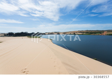 white sand dune desert in Mui Ne, Vietnam 30368557
