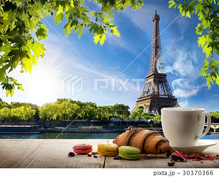 Breakfast in Paris Breakfast in Paris 30370366
