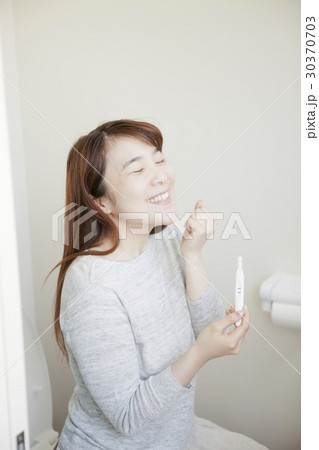 妊娠検査 30370703