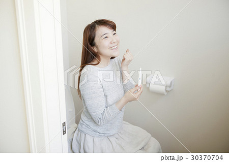 妊娠検査 30370704
