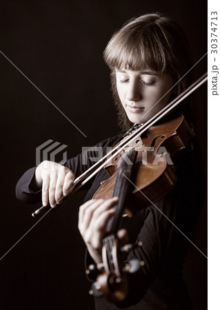 Violinist 30374713