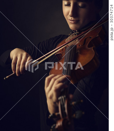 Violinist 30374714