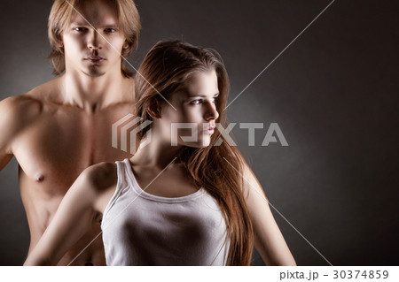 Young couple 30374859