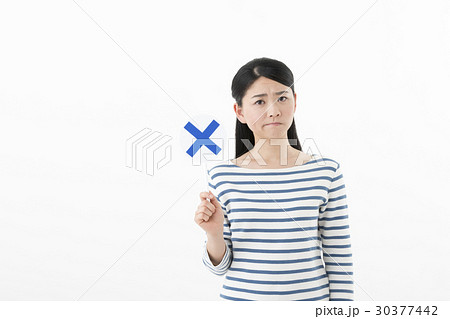 女性　バツマーク 30377442
