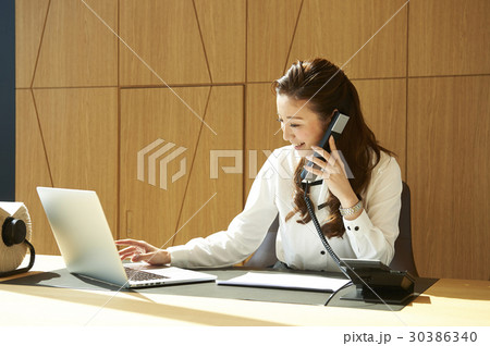 BUSINESS BUSINESS 30386340