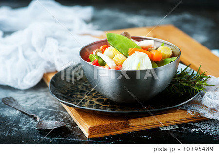 mix vegetables mix vegetables 30395489