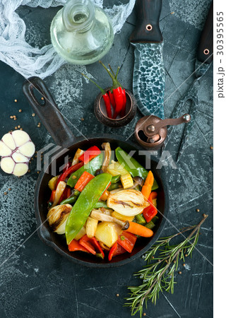 mix vegetables 30395565