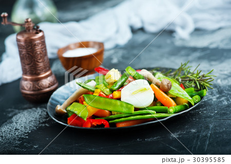 mix vegetables mix vegetables 30395585