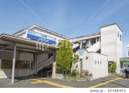 西武鉄道の小平駅（東京都小平市） 30396403