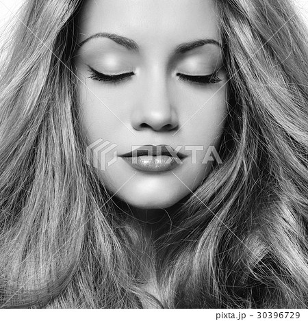 Beautiful woman 30396729