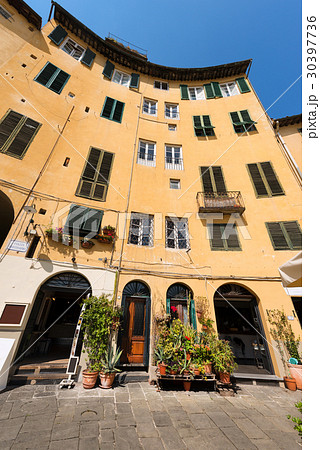 Piazza Anfiteatro - Lucca Tuscany Italy Piazza Anfiteatro - Lucca Tuscany Italy 30397736
