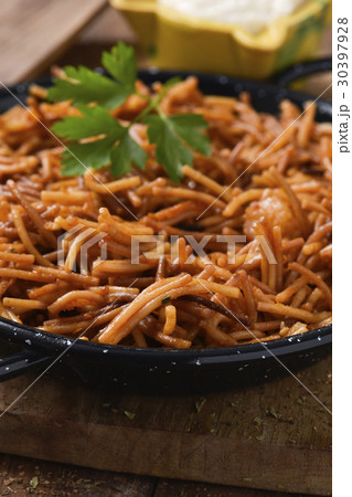 spanish fideua and aioli sauce 30397928