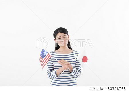 日米関係　不良　不満 30398773