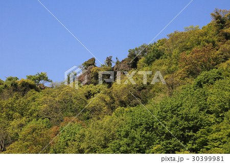 香川県小豆島町 寒霞渓 通天窓(表12景 第1景) 香川県小豆島町 寒霞渓 通天窓(表12景 第1景) 30399981