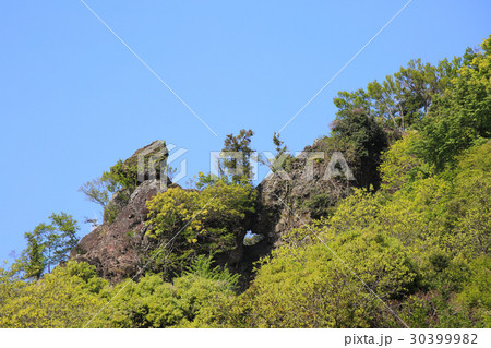 香川県小豆島町　寒霞渓　通天窓（表１２景　第１景） 30399982